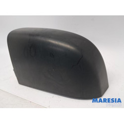 Renault - Trafic - C-style sealing cover right
