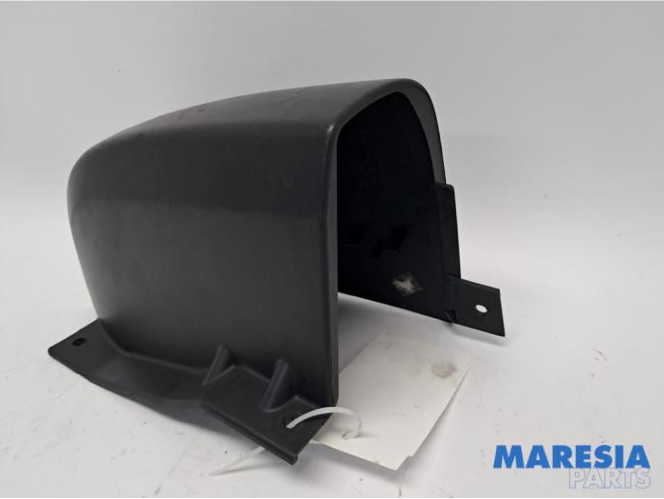 Renault - Trafic - C-style sealing cover right