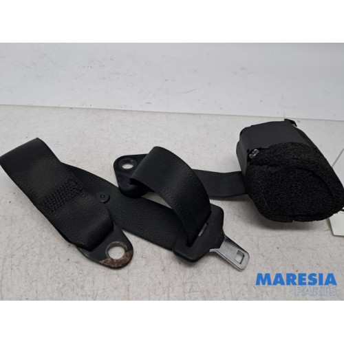 Fiat - 500 - Rear seatbelt, right