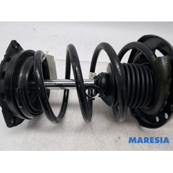 Renault - Grand Scenic - Stoßdämpferstrebe rechts vorne