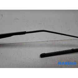 Renault - Grand Scenic - Front wiper arm