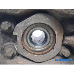 Renault - Trafic - Fusee links-voor