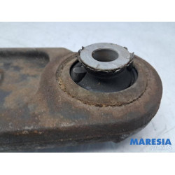 Renault - Trafic - Querlenker rechts vorne