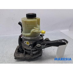 Renault - Trafic - Power steering pump