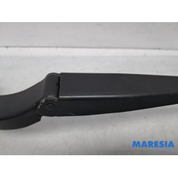 Renault - Trafic - Front wiper arm