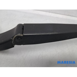 Renault - Trafic - Front wiper arm