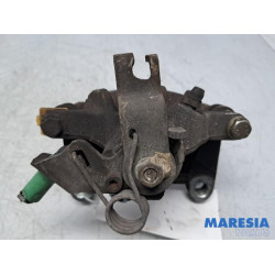 Renault - Trafic - Remklauw (Tang) links-achter