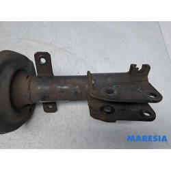 Renault - Trafic - Schokdemperpoot links-voor