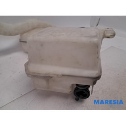 Renault - Trafic - Réservoir lave-glace avant