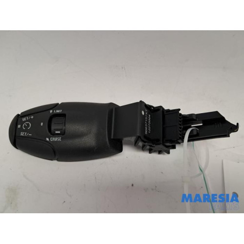 Peugeot - 3008 - Cruise control switch