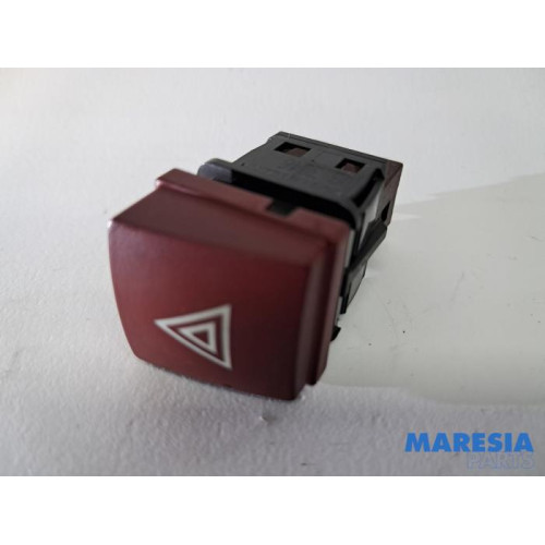 Peugeot - 207 - Panikbeleuchtung Schalter