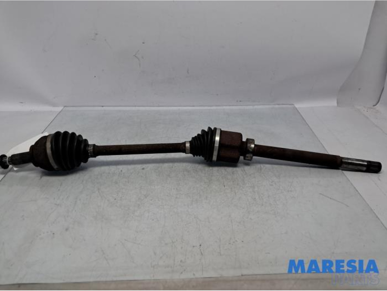 Renault - Trafic - Front drive shaft, right