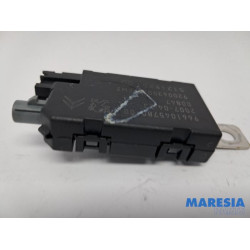 Peugeot - 207 - Antenne amplificateur