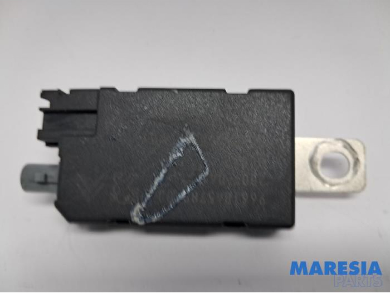 Peugeot - 207 - Antenne amplificateur