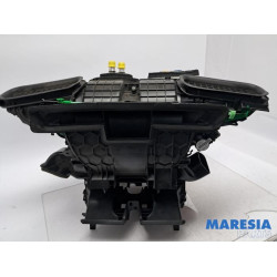 Renault - Megane - Heater housing