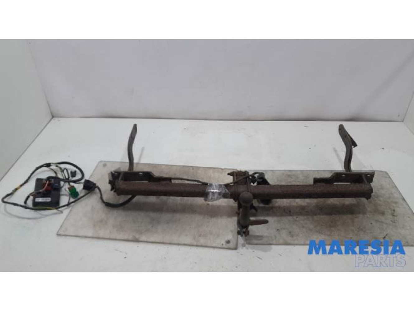 Peugeot - 308 - Towbar