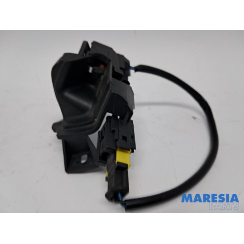 Peugeot - 207 - Switch