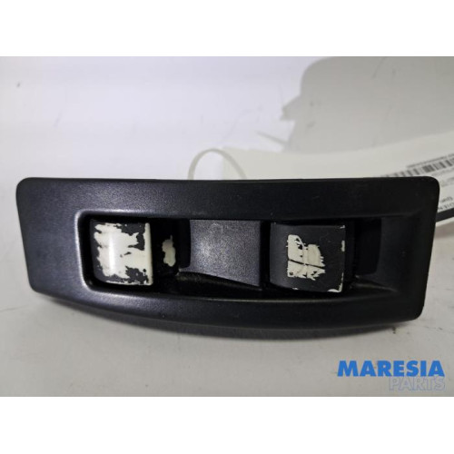 Peugeot - 207 - Commande toit escamotable