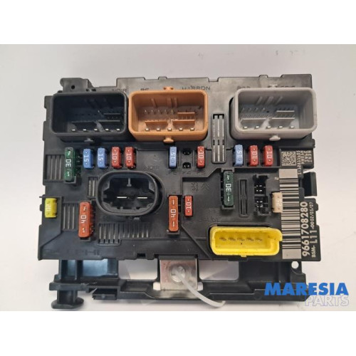 Peugeot - 207 - Fuse box