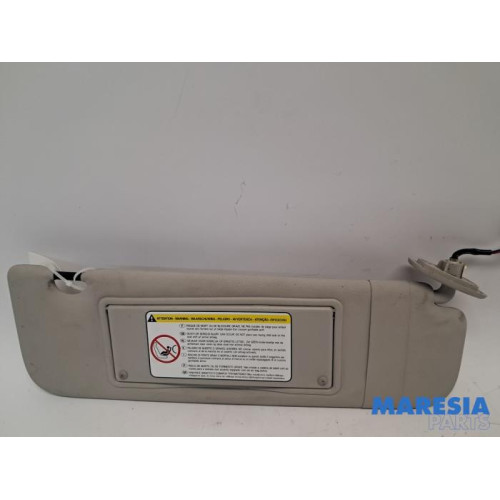 Peugeot - 207 - Sonnenblende