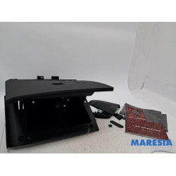 Alfa Romeo - Junior Elettrica - Glovebox