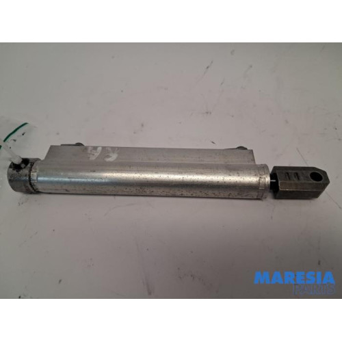 Peugeot - 207 - Cabriodak cilinder