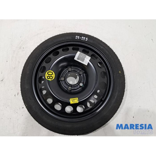 Opel - Astra - Notreserverad