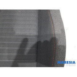 Peugeot - 208 - Stoel rechts