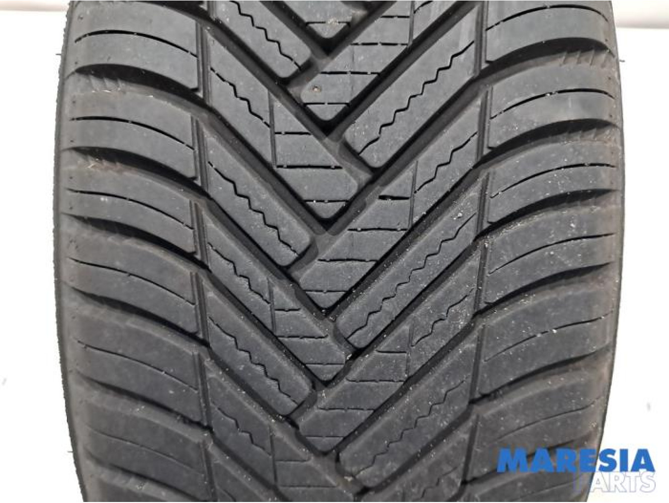 Peugeot - 208 - Pneu