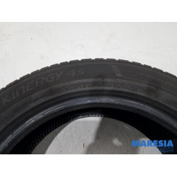 Peugeot - 208 - Pneu