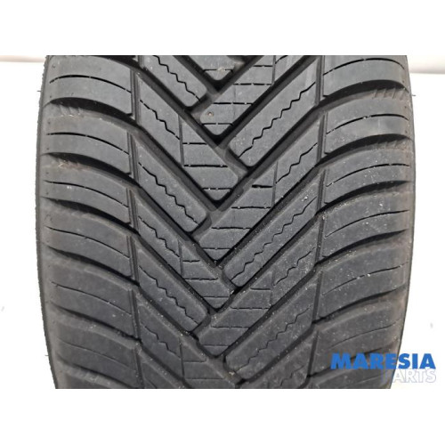 Peugeot - 208 - Reifen