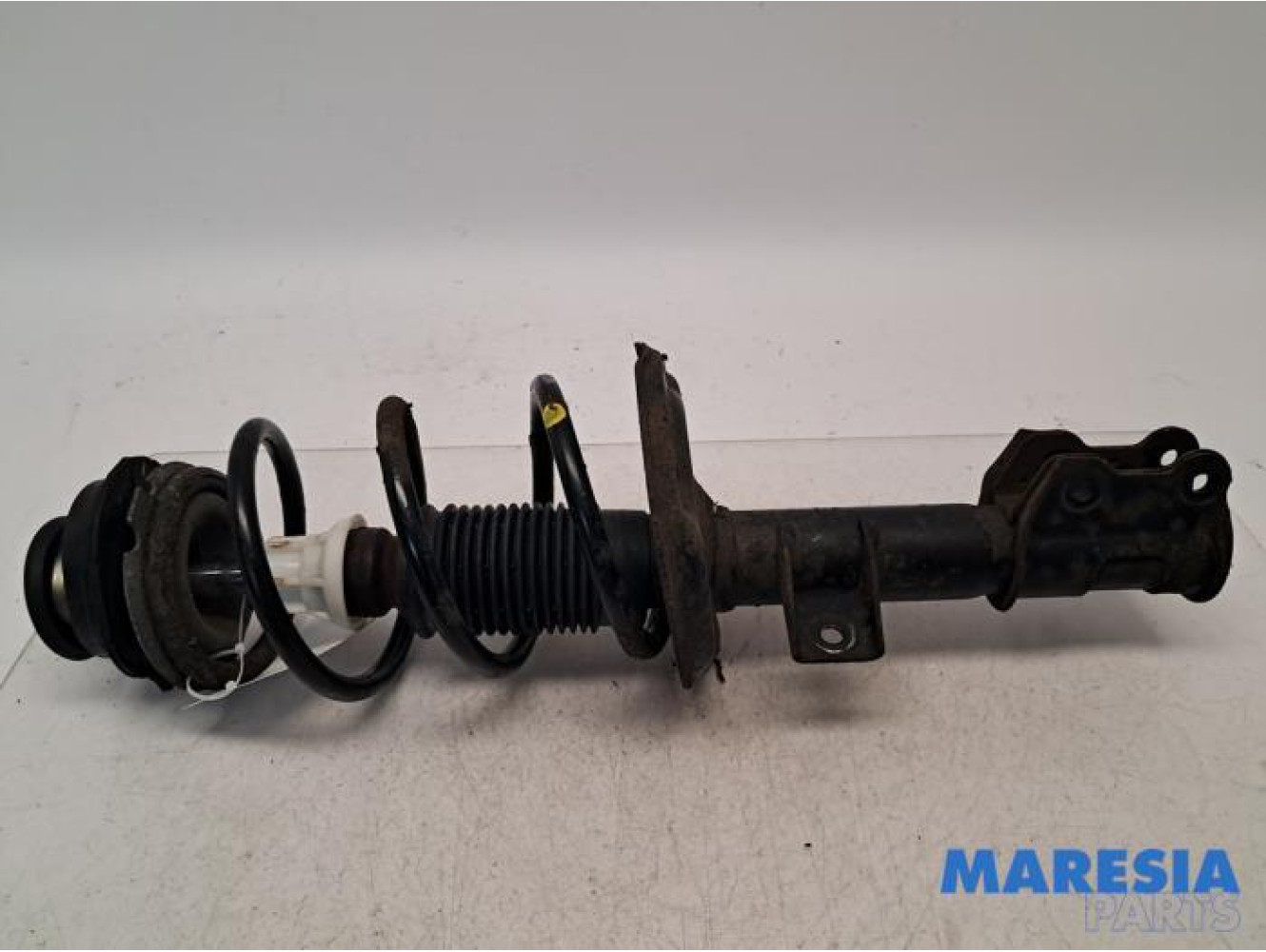 Fiat - 500 - Stoßdämpferstrebe rechts vorne