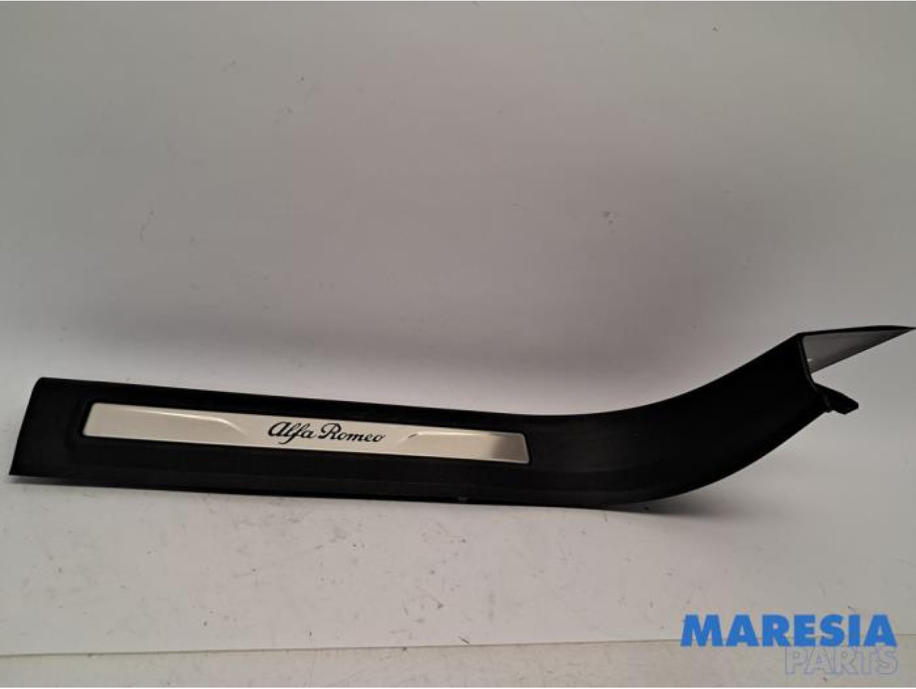 Alfa Romeo - Junior Elettrica - Einstieg vorne rechts