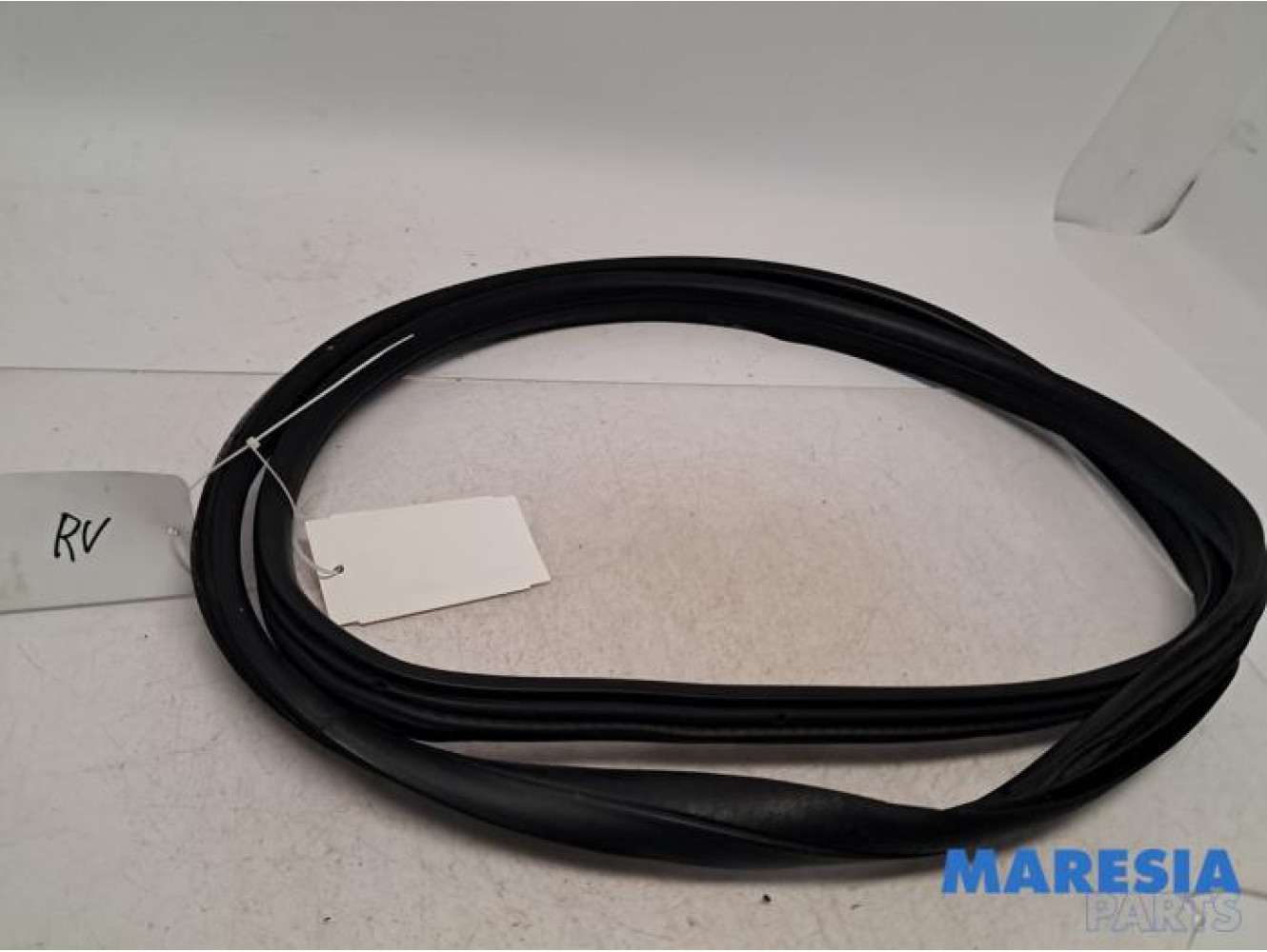 Peugeot - 107 - Front door seal 4-door, right