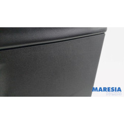 Alfa Romeo - Giulietta - Front door trim 4-door, right