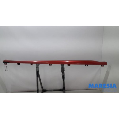 Alfa Romeo - Giulietta - Side skirt, left