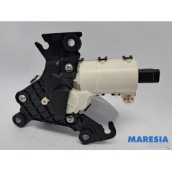 Alfa Romeo - Junior Elettrica - Tailgate lock mechanism