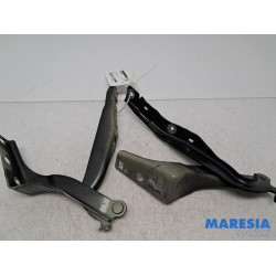 Peugeot - 308 - Motorhaube Scharnier