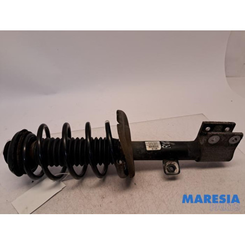 Peugeot - 308 - Stoßdämpferstrebe rechts vorne