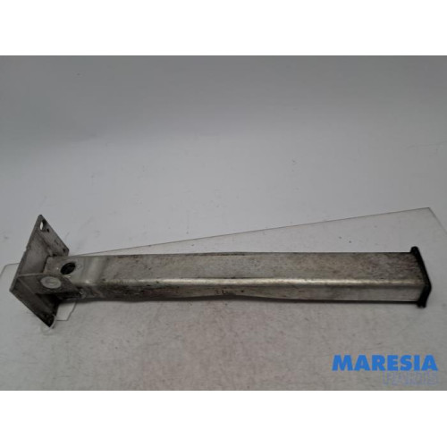 Peugeot - 308 - Vorderteilstütze