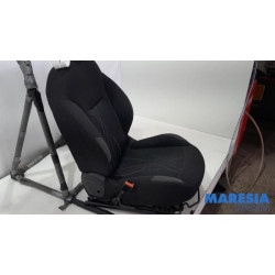 Peugeot - 208 - Siège gauche