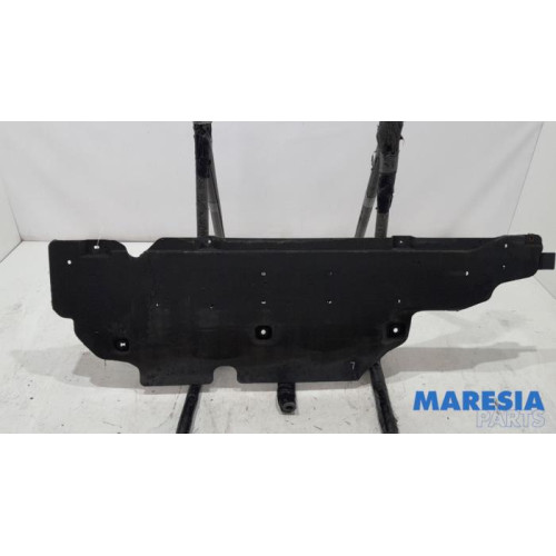 Renault - Clio - Beschermplaat bodem