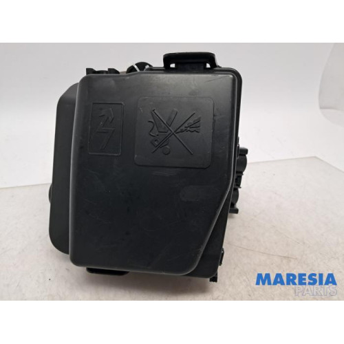 Renault - Clio - Zekeringkast