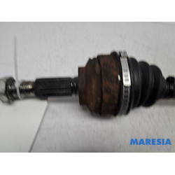 Renault - Clio - Antriebswelle links vorne