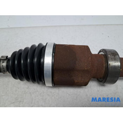 Renault - Clio - Antriebswelle rechts vorne