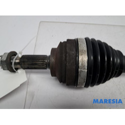 Renault - Clio - Antriebswelle rechts vorne