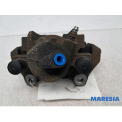 Renault - Clio - Bremszange rechts vorne