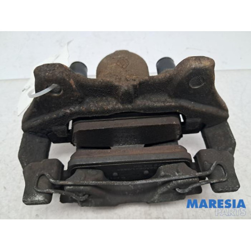 Renault - Clio - Bremszange rechts vorne