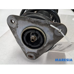 Renault - Clio - Front shock absorber rod, left