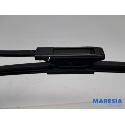 Renault - Clio - Ruitenwisserarm voor